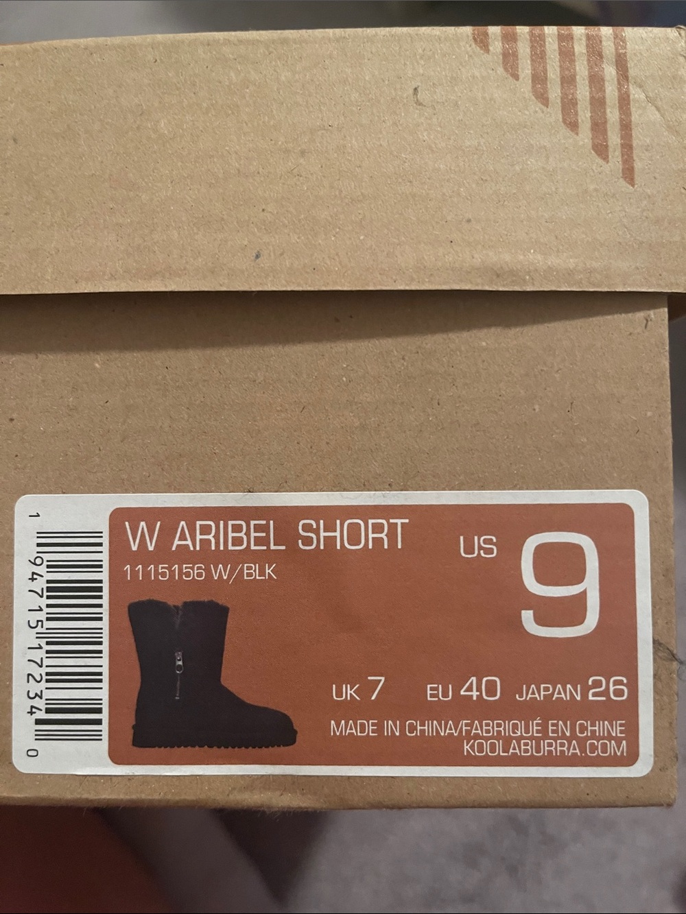 Koolaburra by UGG Womens Black boots w/zipper